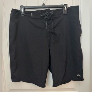 Quiksilver Men's Black Board Shorts waist size 33